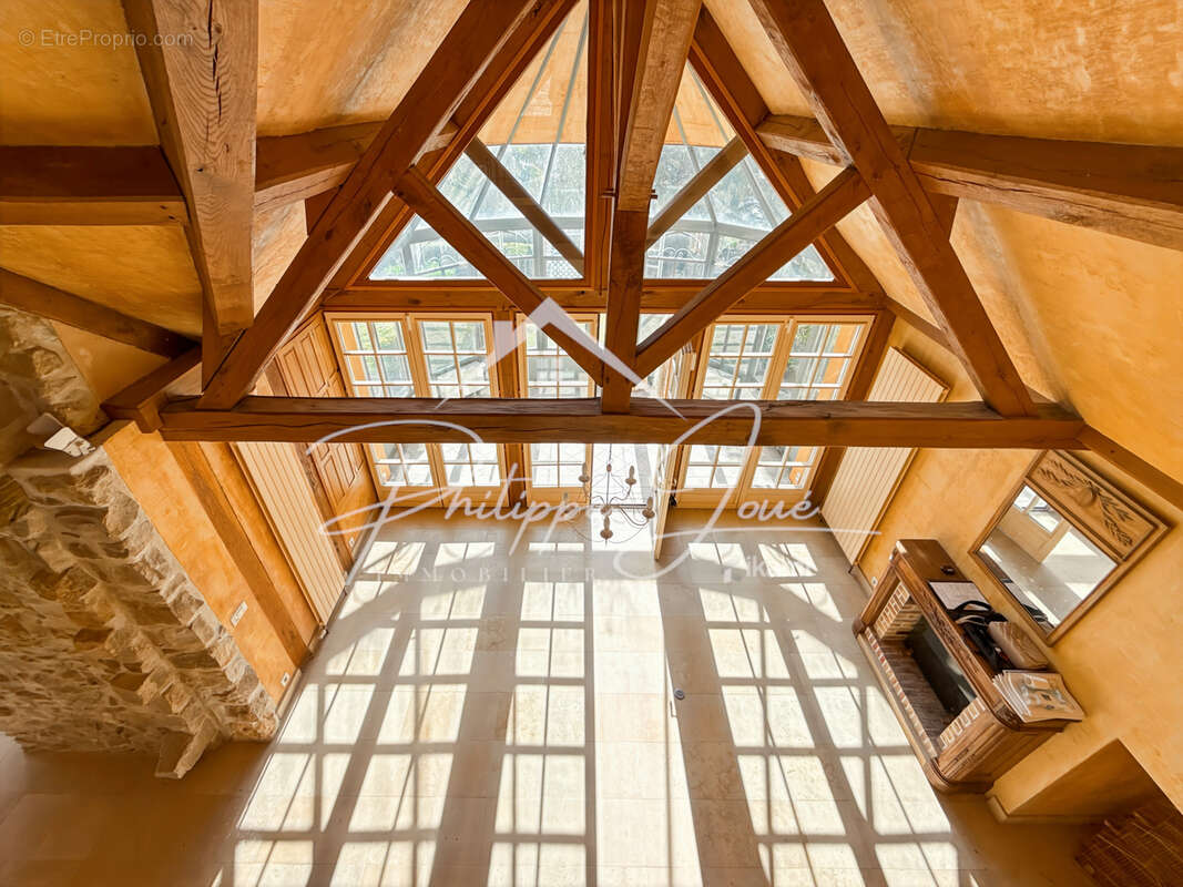 Maison à PONT-SUR-YONNE