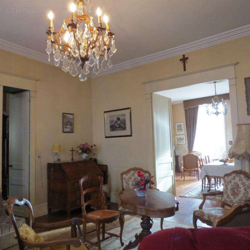 Maison à FONTENAY-LE-COMTE