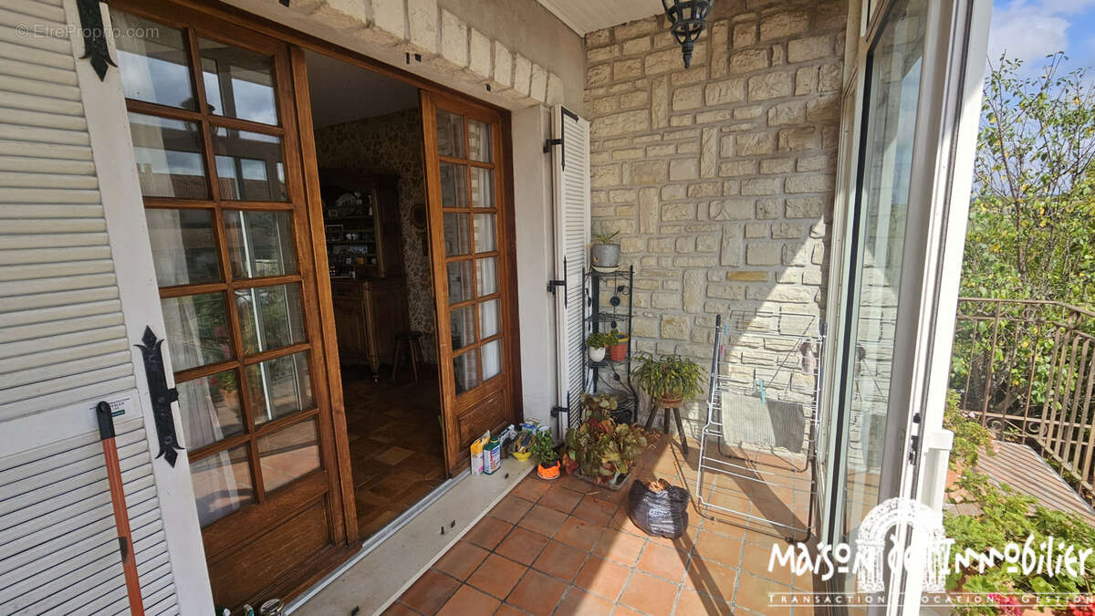 Maison à SAINT-FORT-SUR-LE-NE