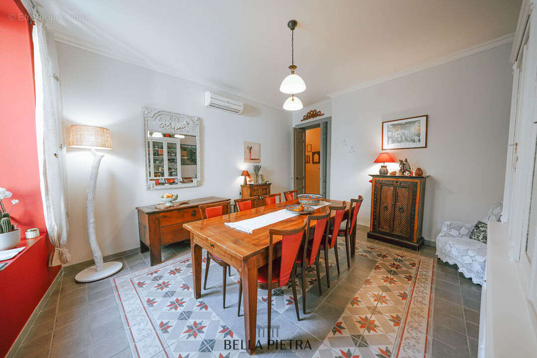 Maison 240 m² à Aubord  - photo 519