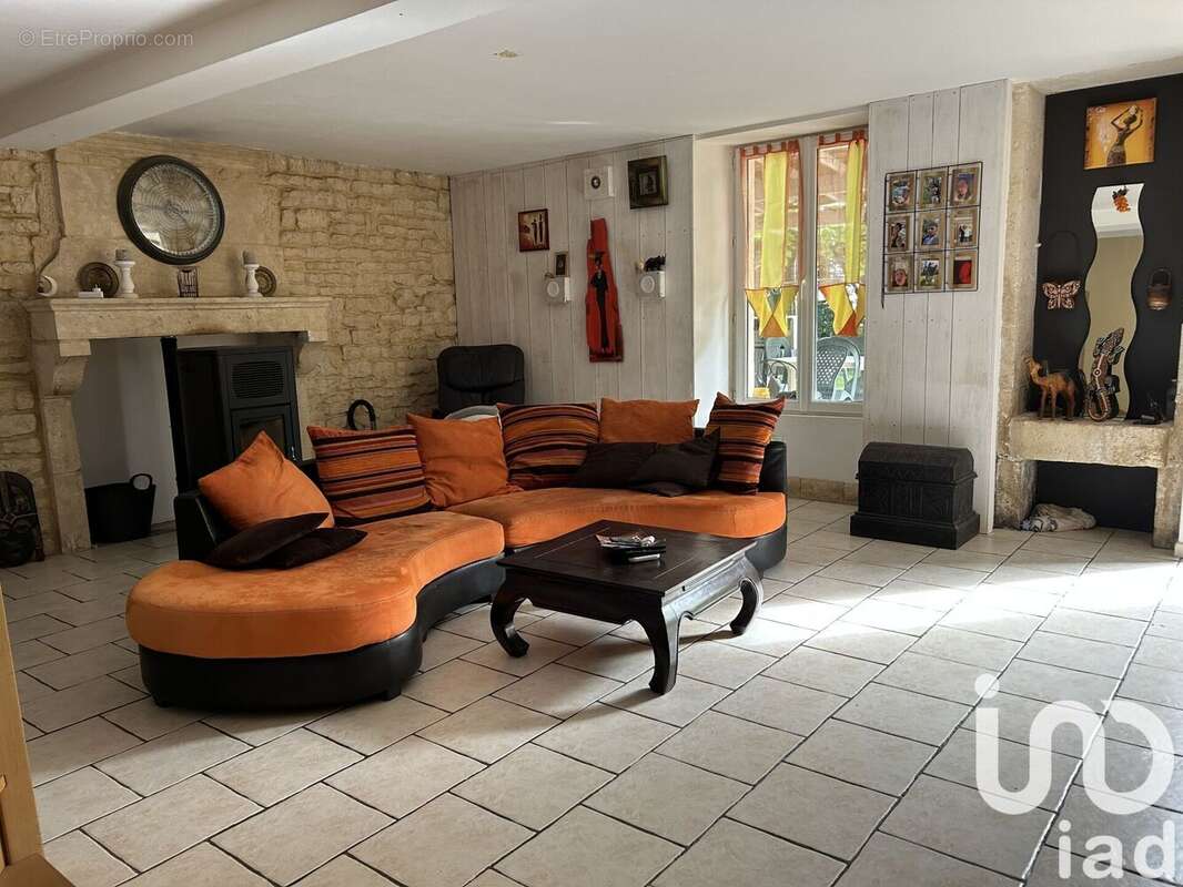 Photo 3 - Maison à VOUILLE