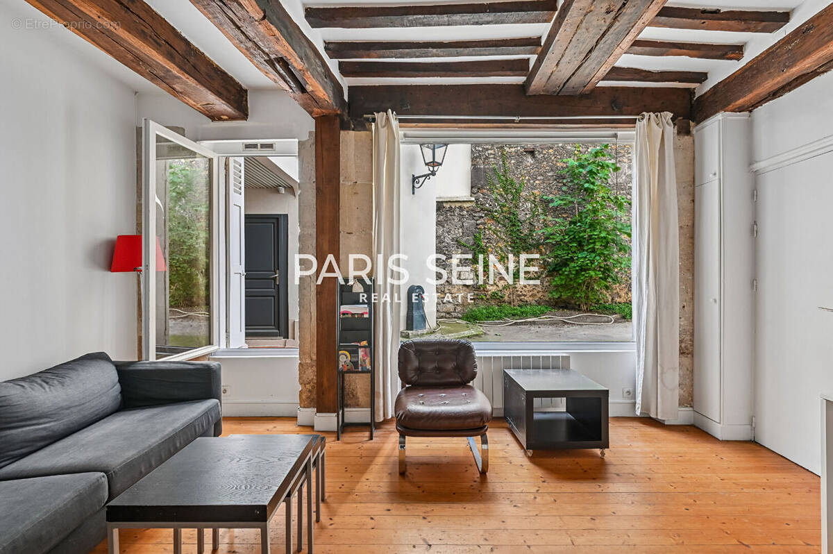 Appartement à PARIS-7E