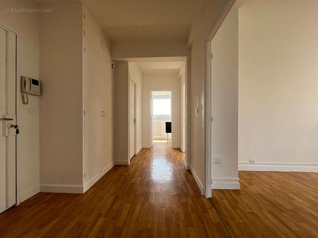 Appartement à LA MADELEINE