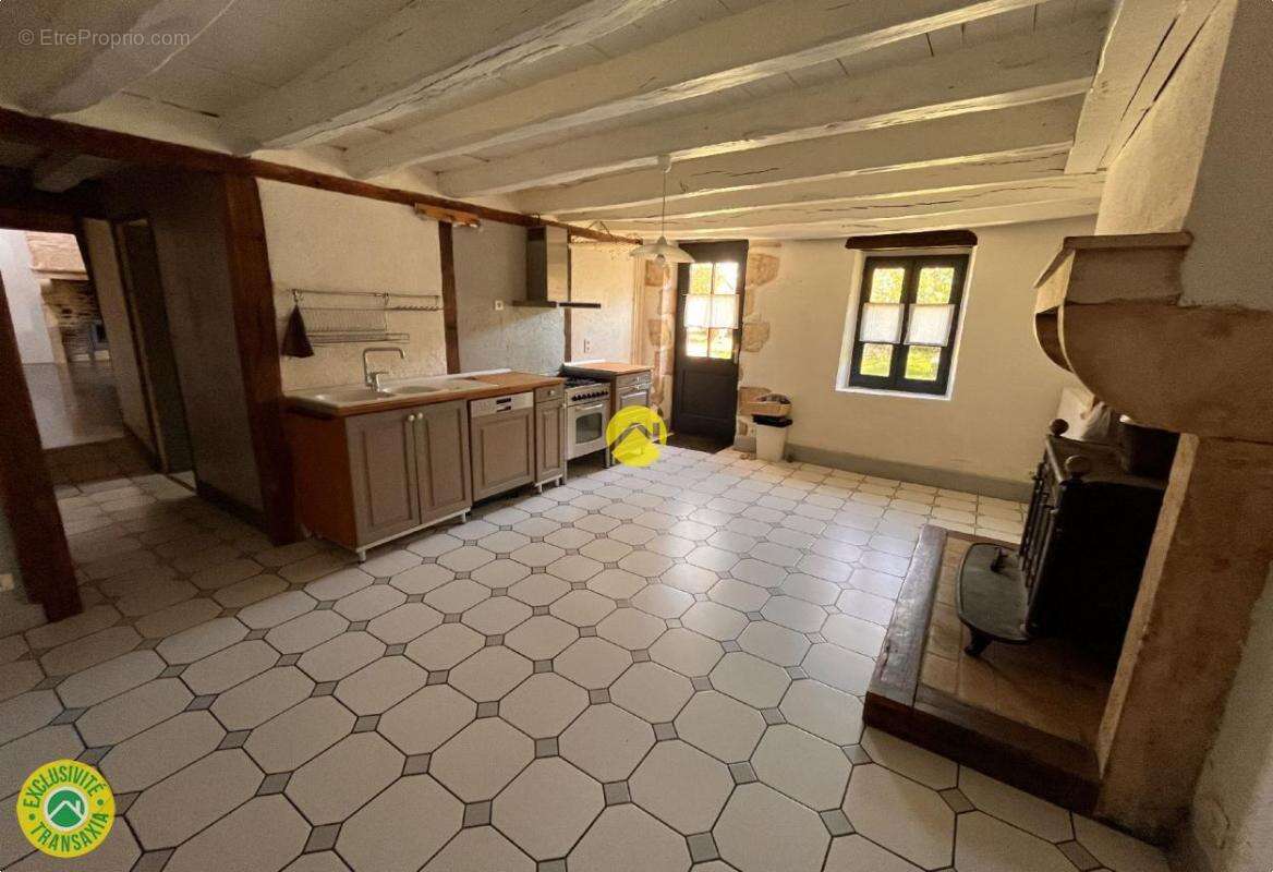 Maison à CHATEAUNEUF-SUR-CHER