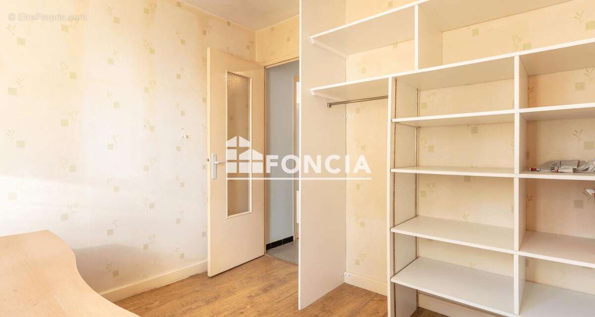 Appartement à LE PONT-DE-CLAIX