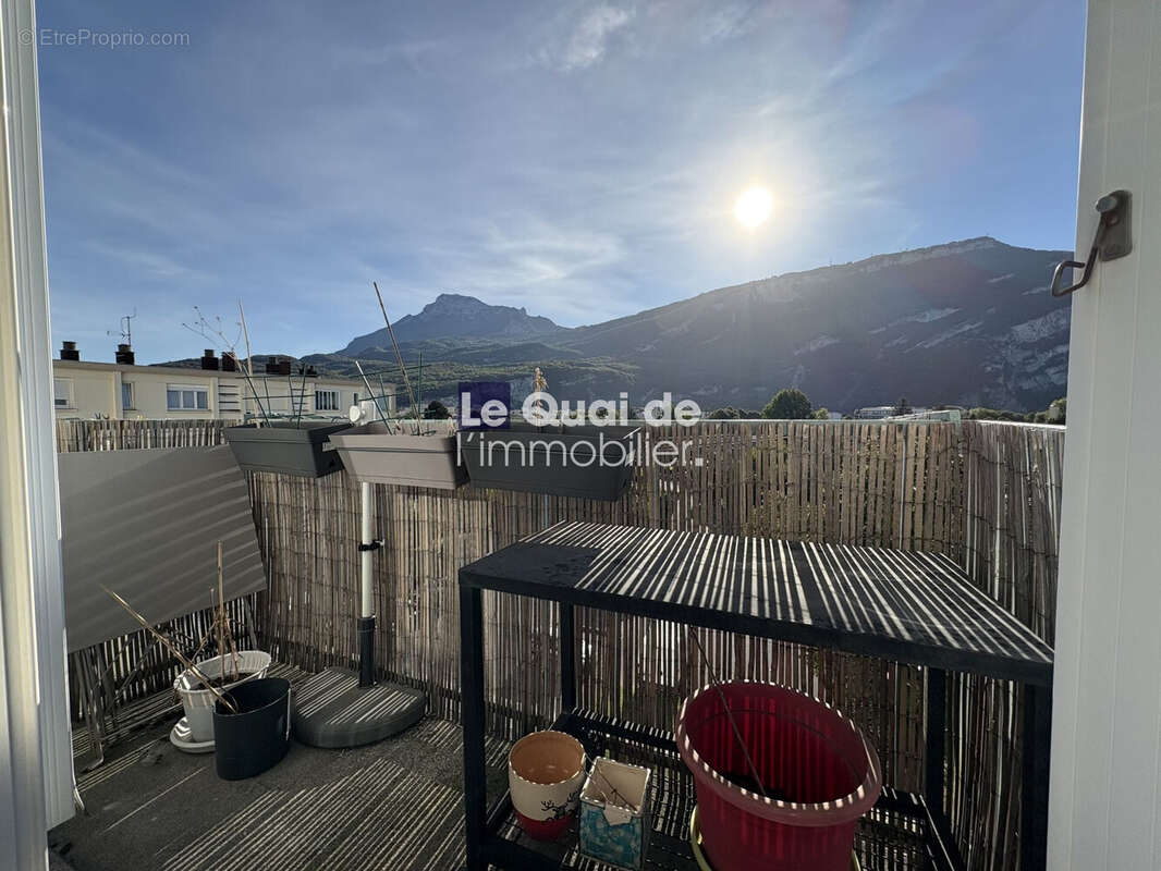 Appartement à FONTAINE