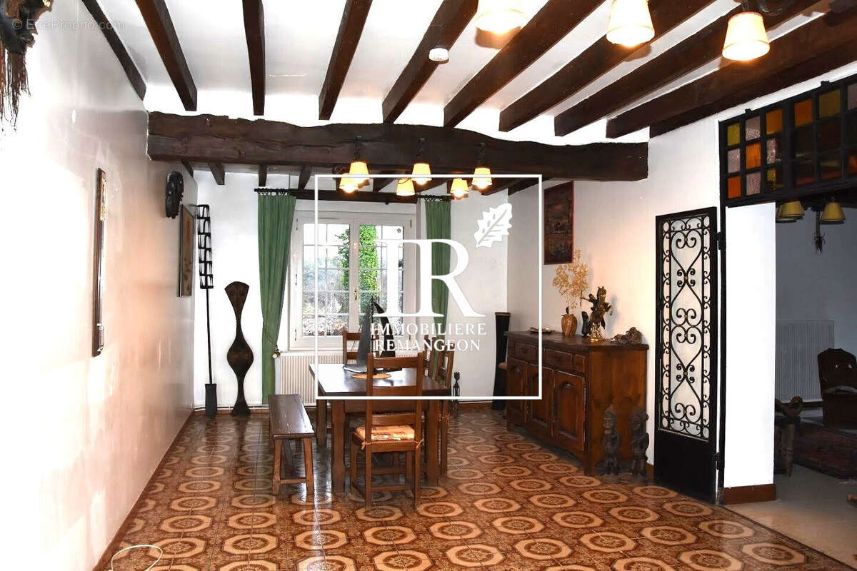 Maison 322 m² à Lamotte-Beuvron  - photo 3