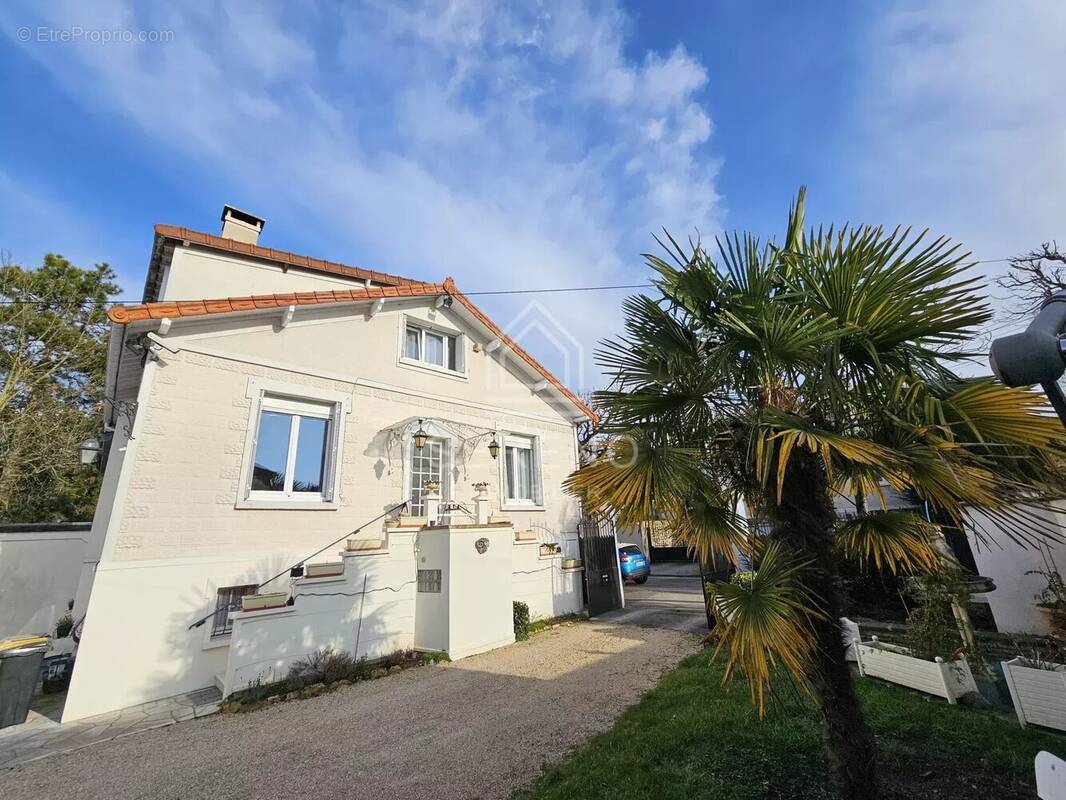 Maison à BRY-SUR-MARNE