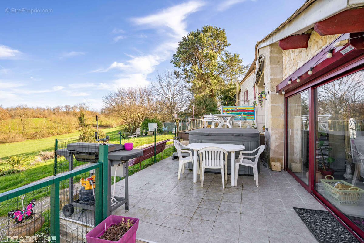 Maison à CASTILLONNES