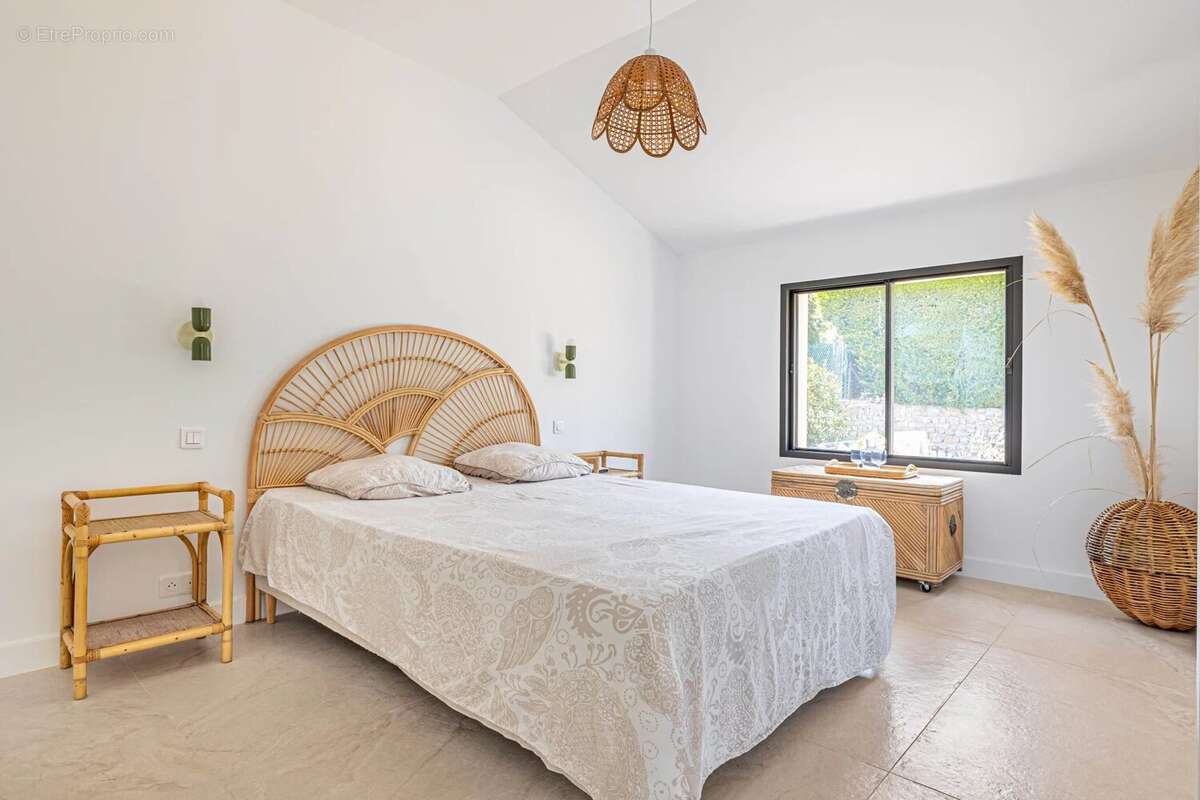 Maison à VALLAURIS