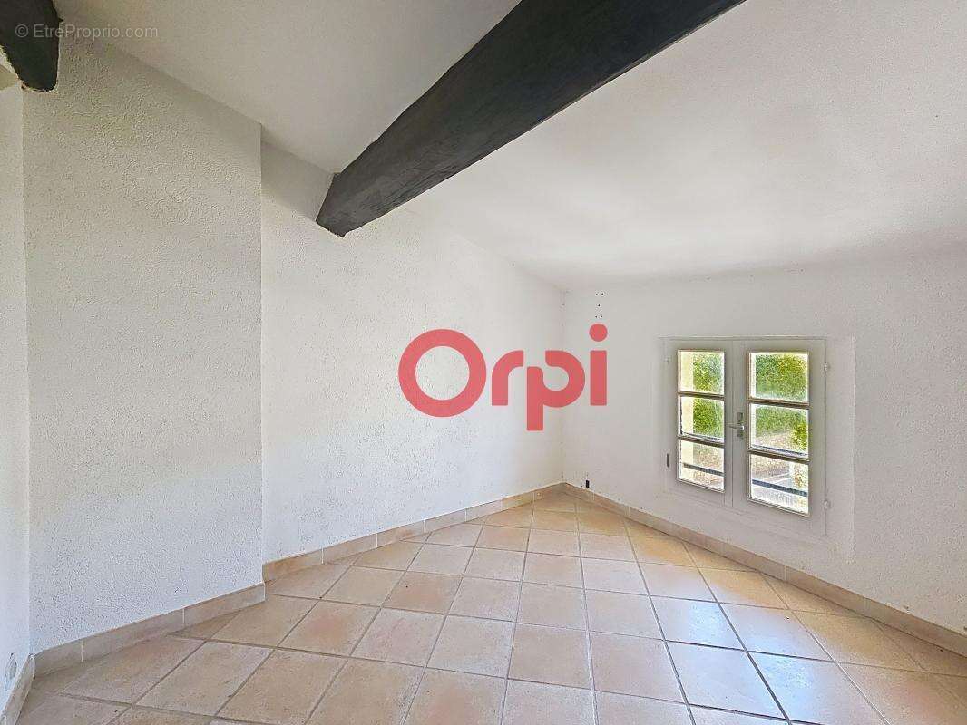 Appartement à SIX-FOURS-LES-PLAGES