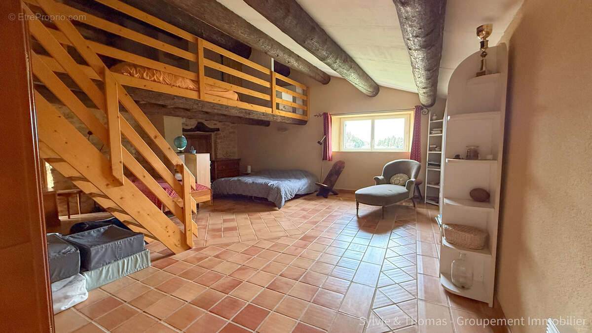 Maison à CADEROUSSE