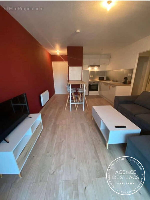 Appartement à RION-DES-LANDES