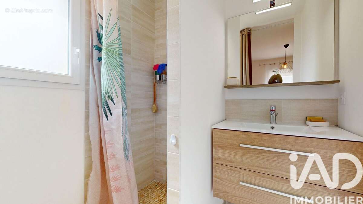 Maison 89 m² à Rouillac  - photo 7