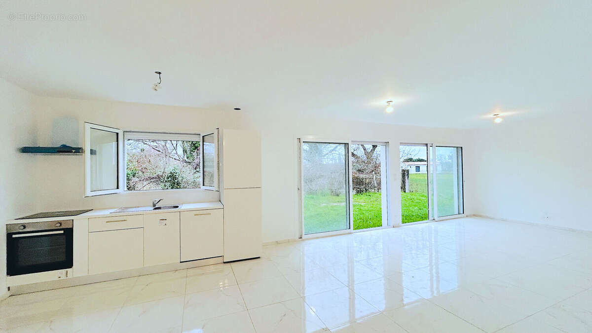 Maison à SAINT-ANDRE-DE-CUBZAC