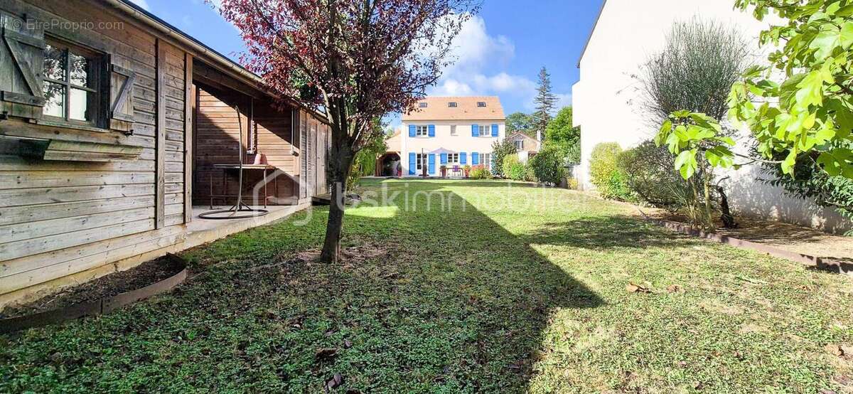 Maison à BALLAINVILLIERS