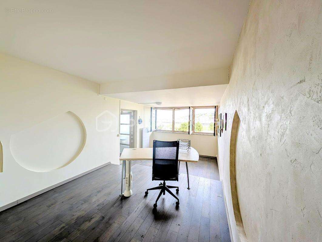 Commerce à DEAUVILLE