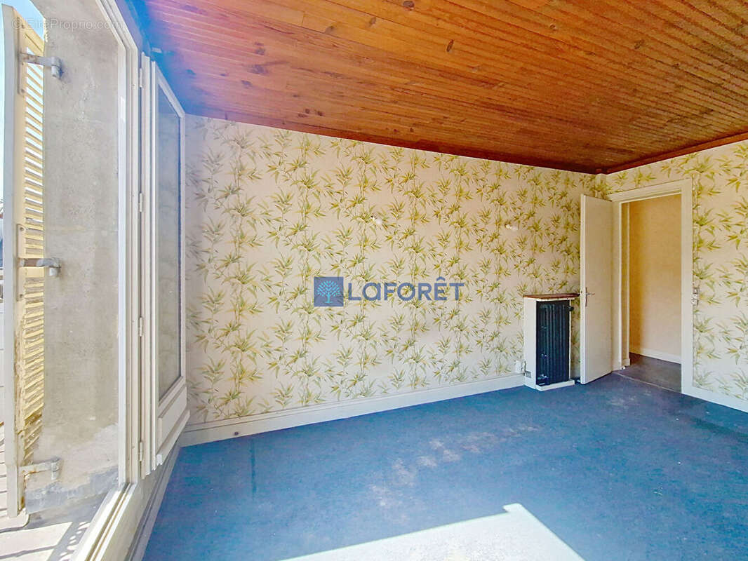 Etienne MARCEL - balcon - 2/3 Chambres - photo 7