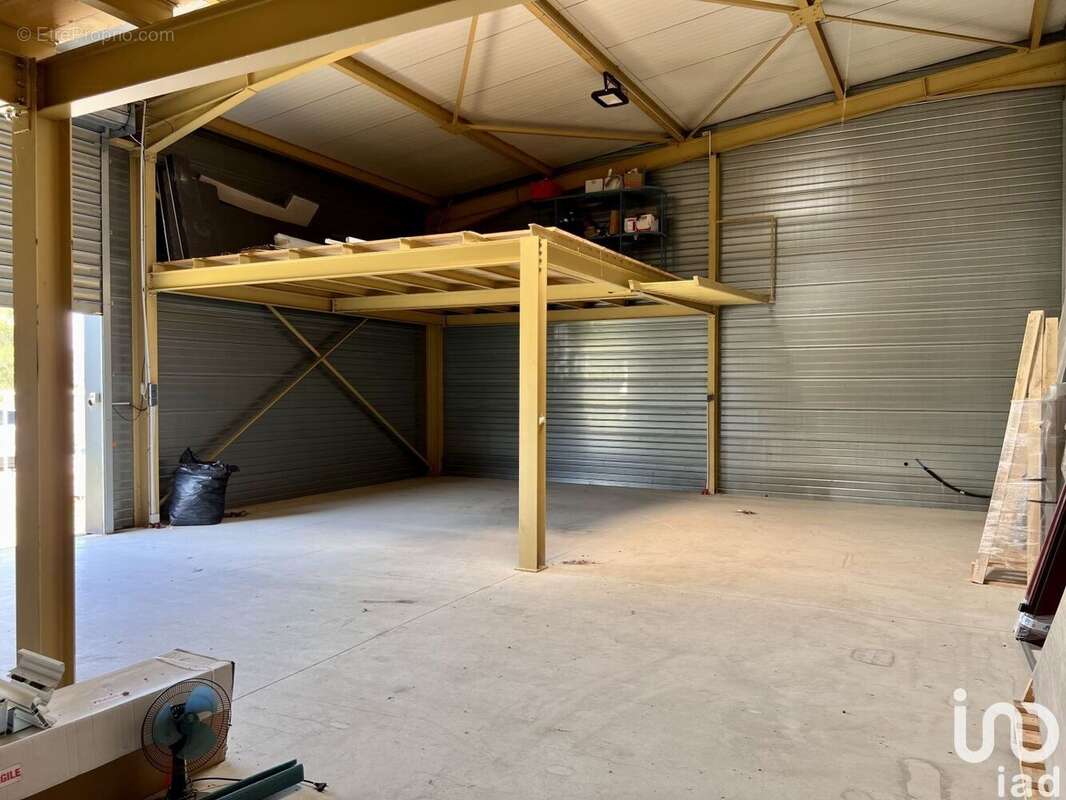 Photo 5 - Commerce à MONTREDON-DES-CORBIERES