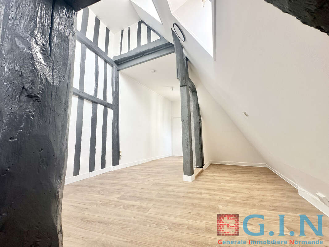 Appartement hyper-centre rue piétonne - photo 5