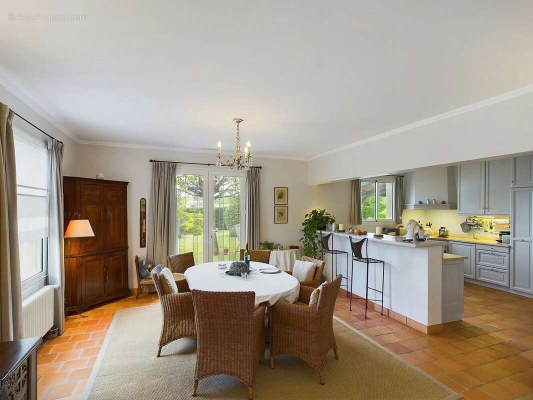 Superbe pavillon de plain-pied offrant de belles prestations - photo 11