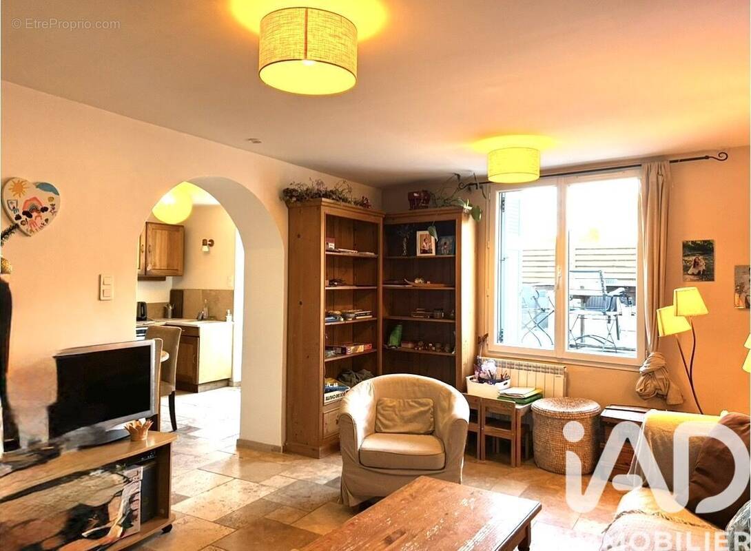 Photo 1 - Maison à SENAS