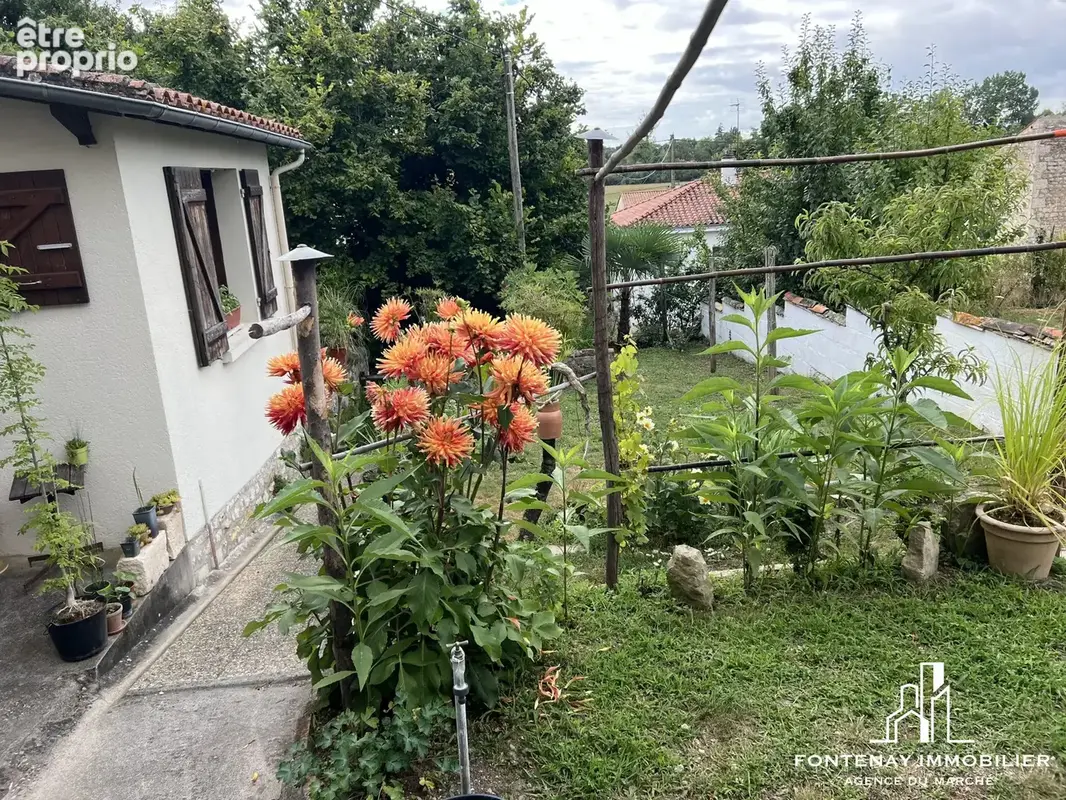 Maison 90 m² à Fontenay-Le-Comte  - photo 2