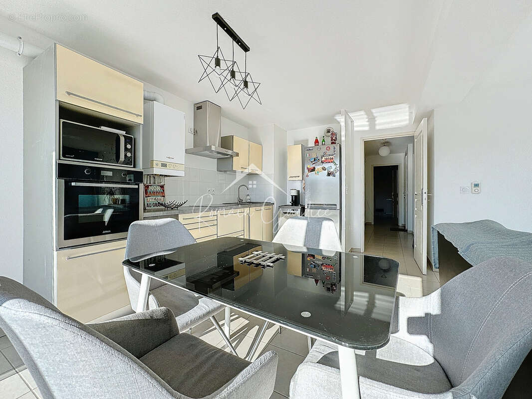 Appartement f3 66 m2 avec jardin et parking privé - photo 9