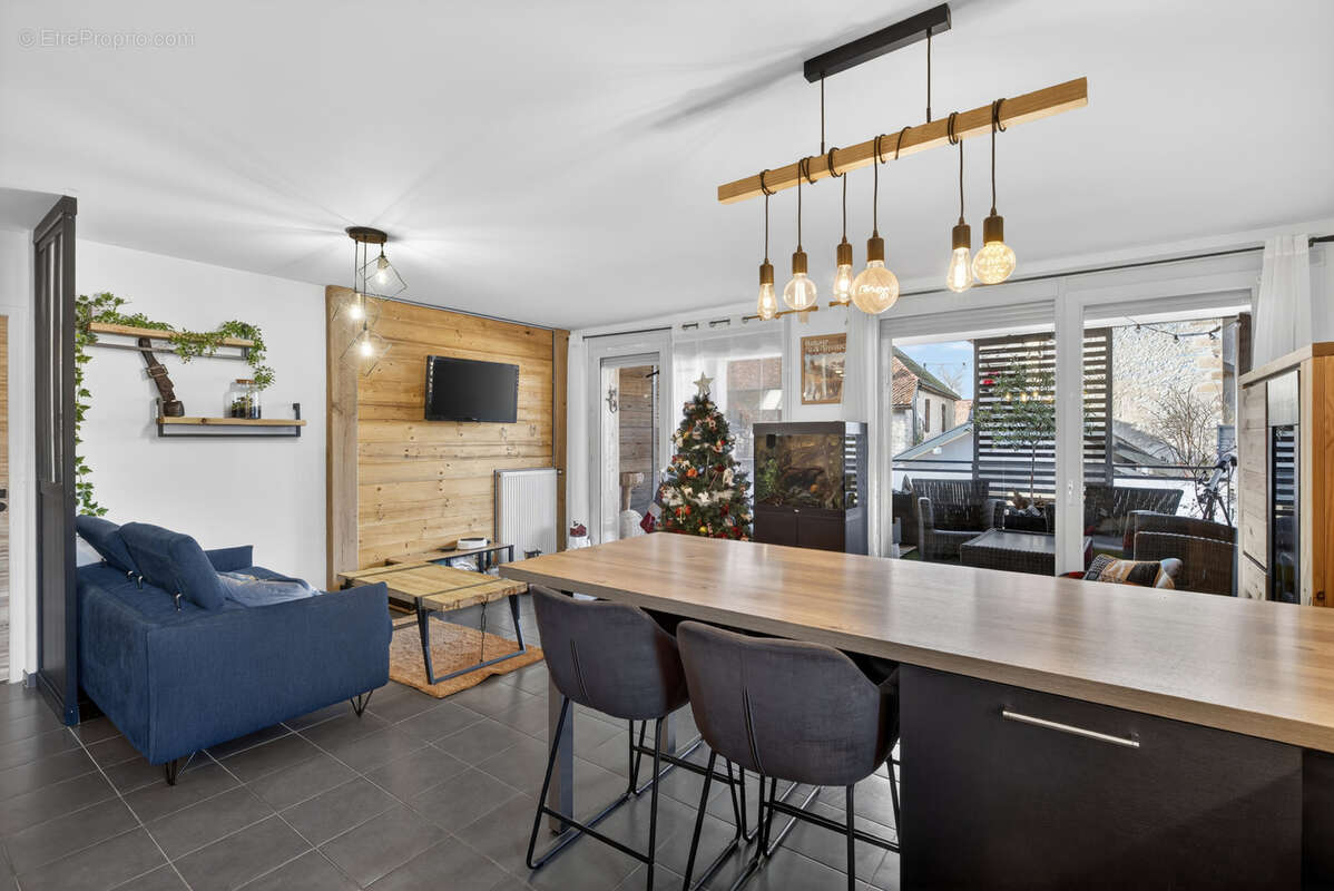 Appartement à MURES