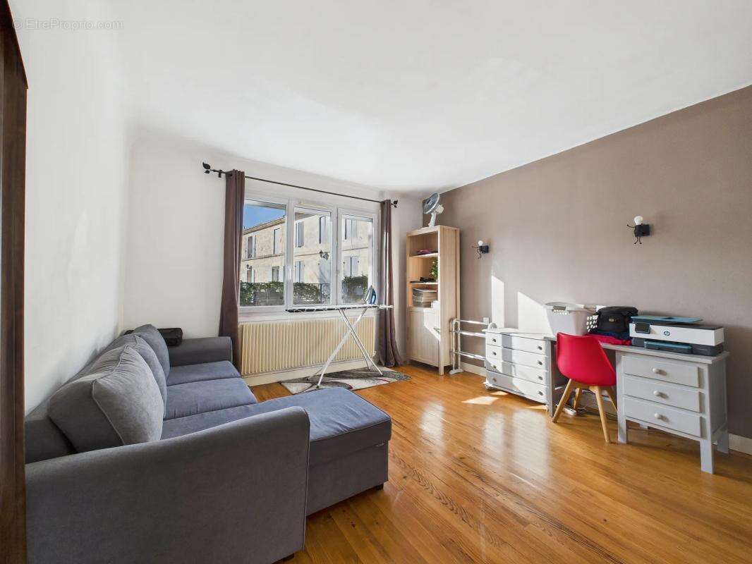 Maison à PREGUILLAC