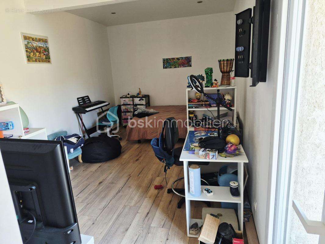 Maison de plein pied de 67m2 avec jardin de 345m2 - photo 8