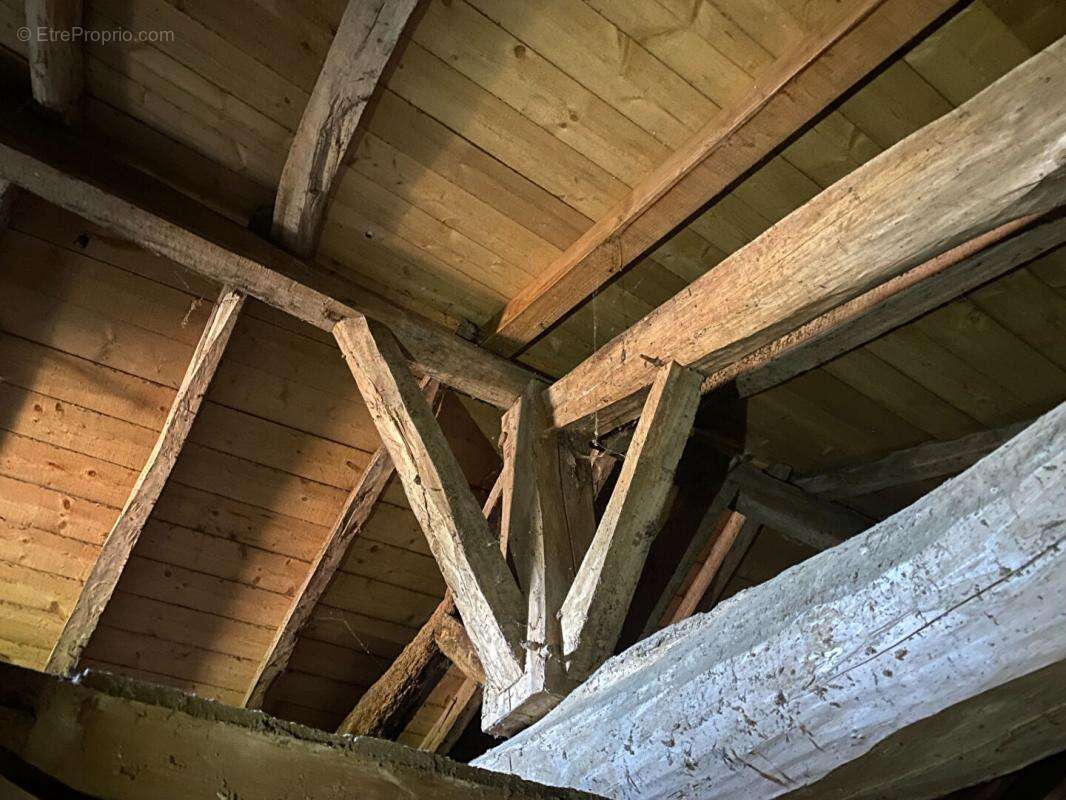 Maison à SAINT-JEAN-DE-BLAIGNAC