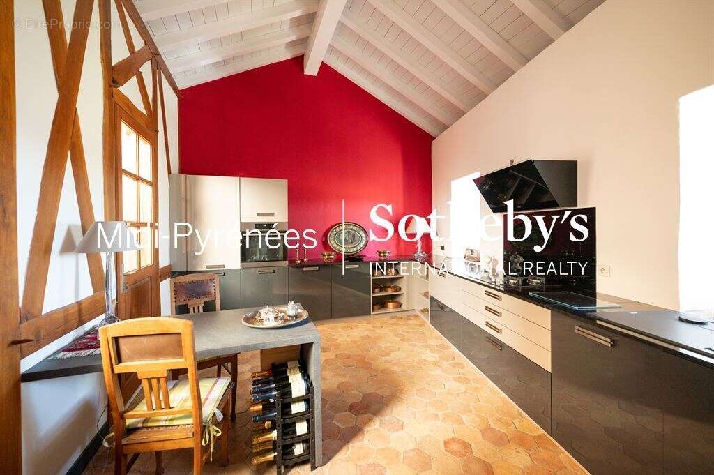 Maison à LARROQUE-ENGALIN