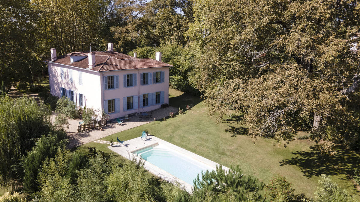 Maison à SAINT-PIERRE-D&#039;IRUBE