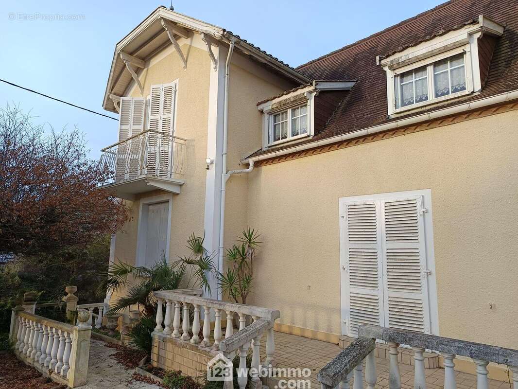 Maison à CASTEIDE-CANDAU