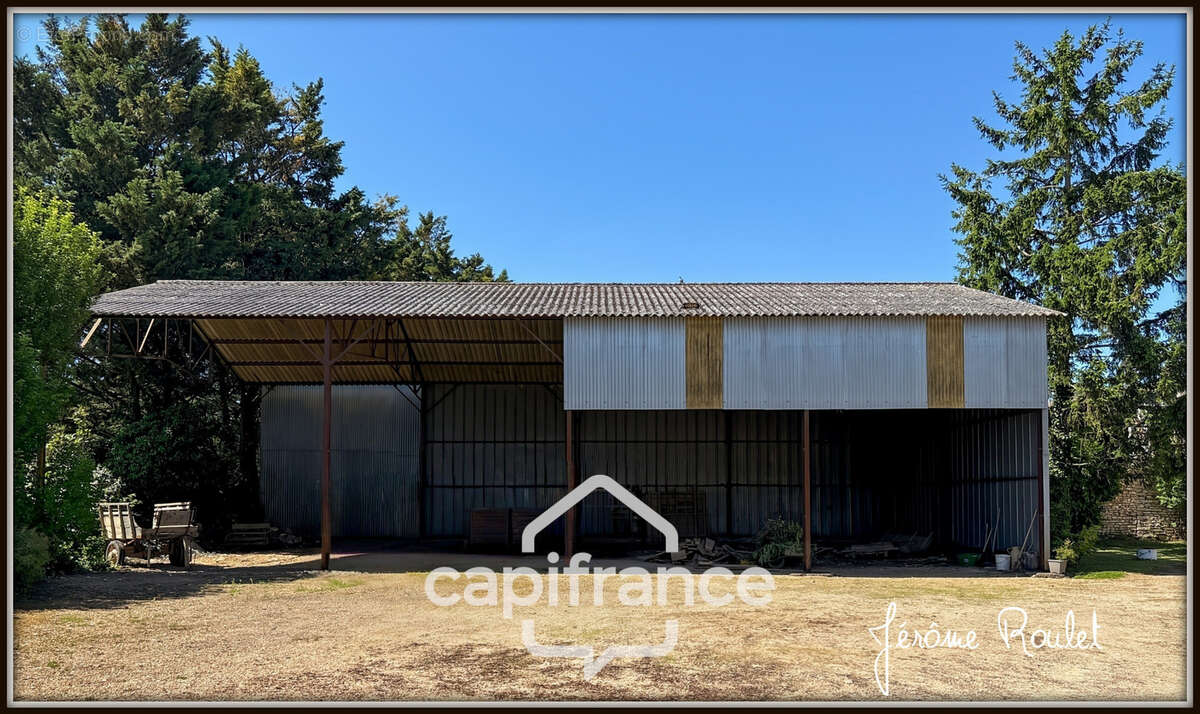 Maison en pierre à vendre Champigny-En-Rochereau (86), 6 pièces, 4 chambres, terrain 1 900 m² avec dépendances - photo 22