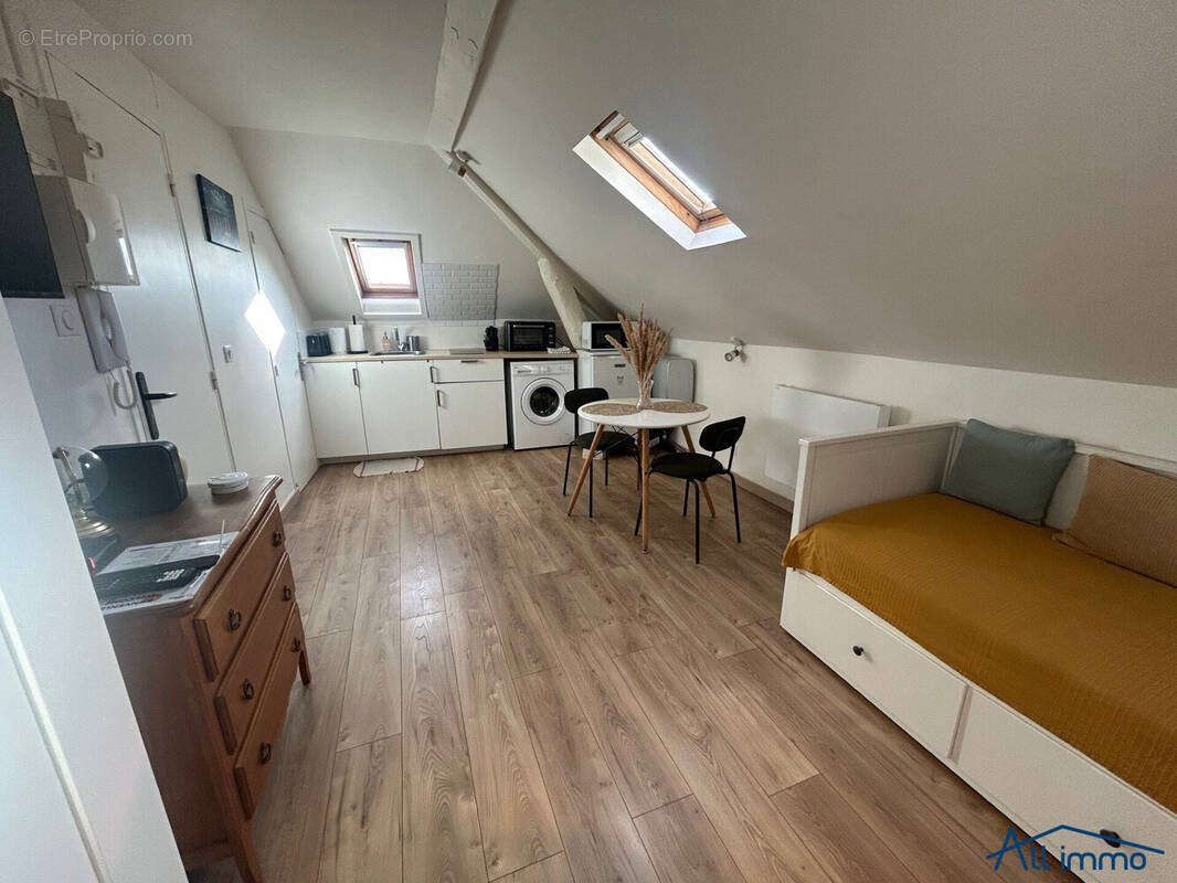 Appartement à SAINT-MAUR-DES-FOSSES