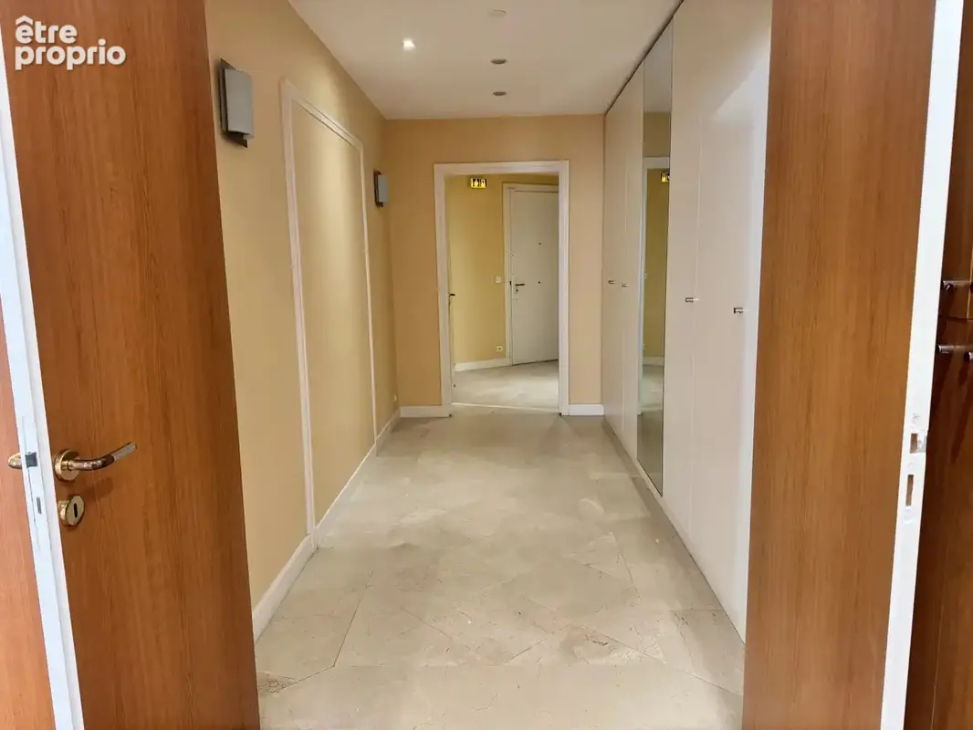Cannes La Croisette - Appartement 100 m2 à vendre - Gros potentiel locatif - photo 10