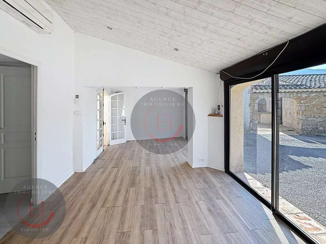 Maison à LES ADRETS-DE-L&#039;ESTEREL