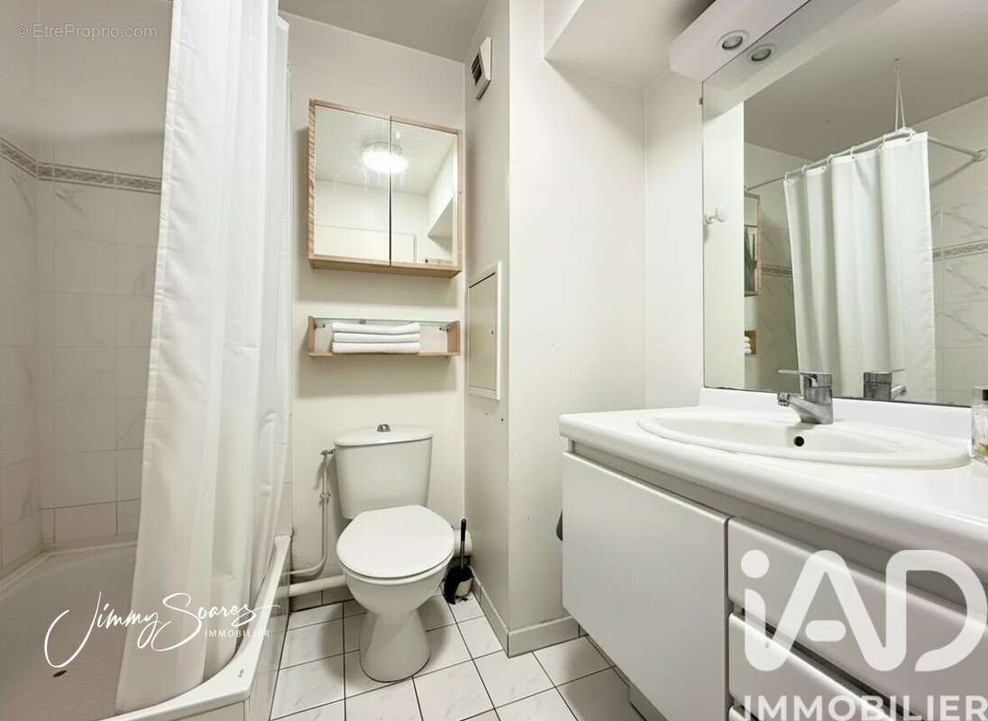 Photo 6 - Appartement à COURBEVOIE