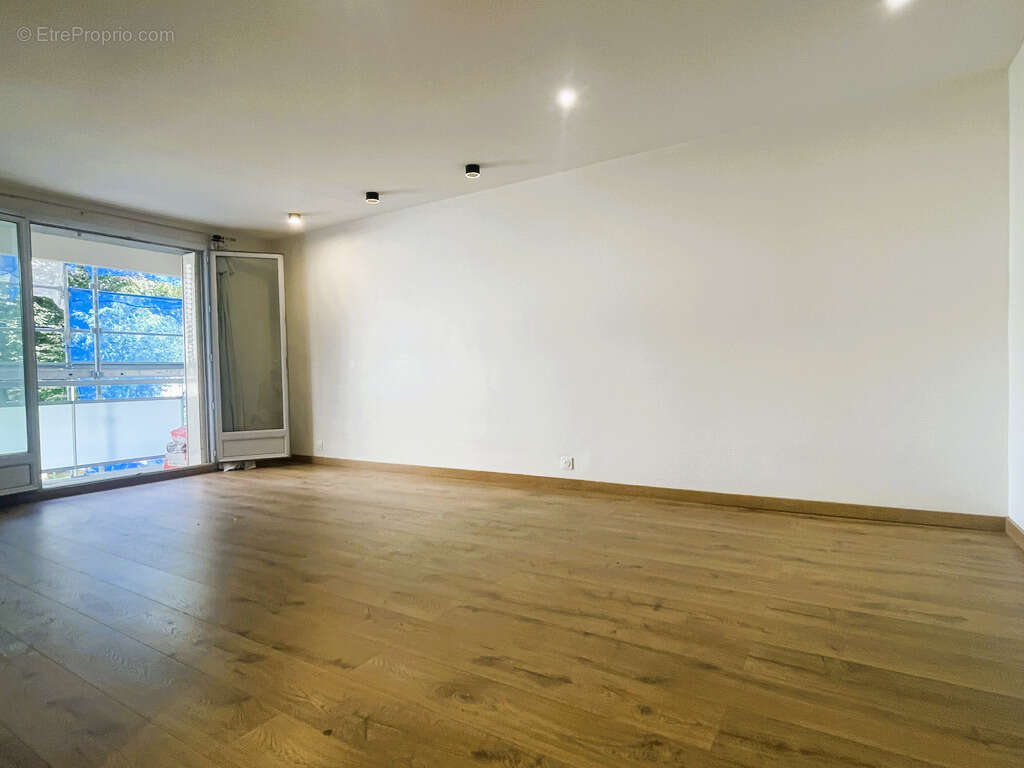 Appartement à GIERES