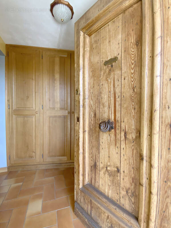 Maison de ville à pieds de tous commerces. - photo 11