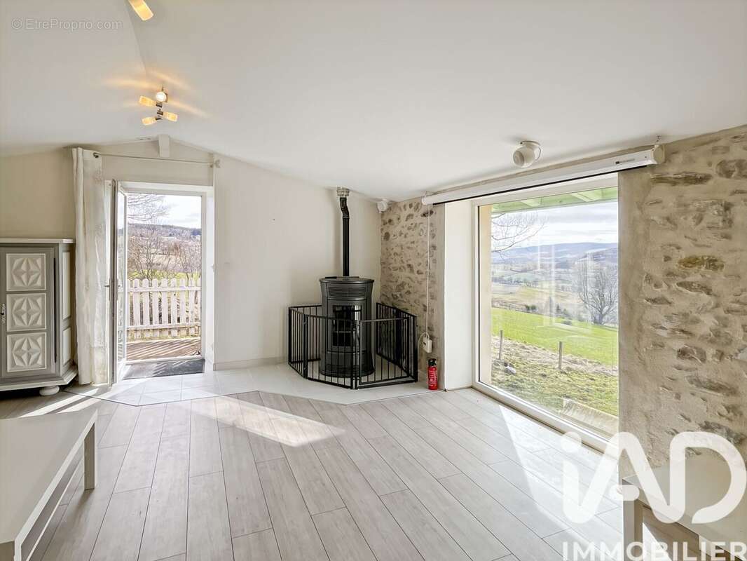 Photo 3 - Maison à CHALMAZEL