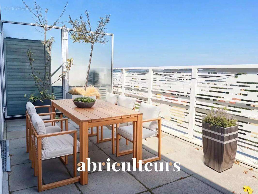 Appartement à COLOMBES