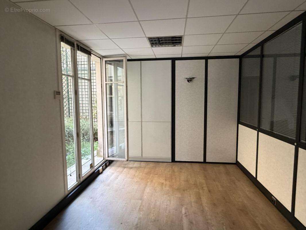 Bureaux de 218 m2 - Paris 8ème proche Champs-Élysées - photo 8