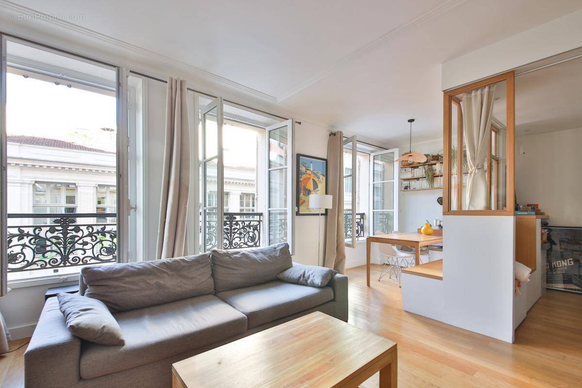 Appartement à PARIS-9E
