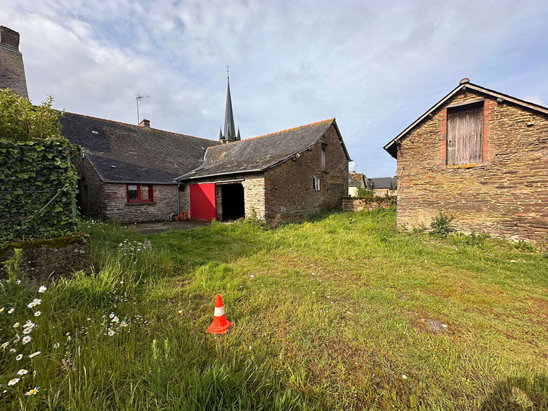Maison à LE PETIT-FOUGERAY