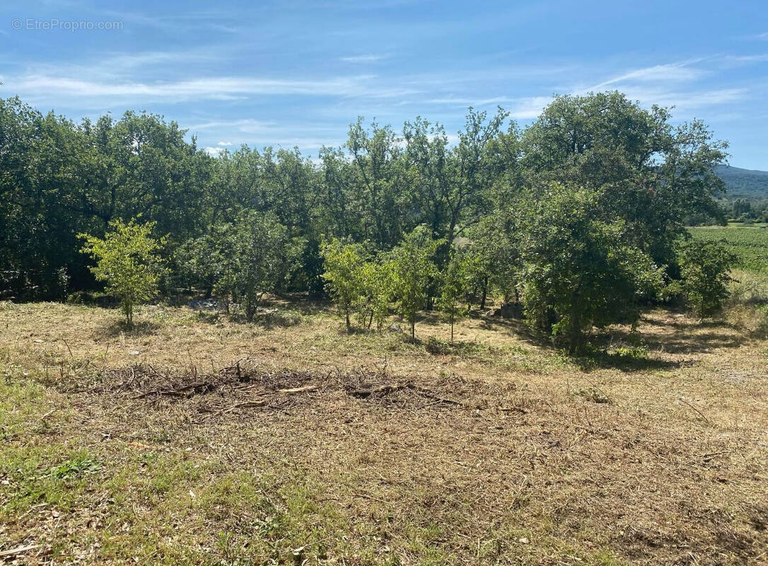 Terrain à SAINT-ALBAN-AURIOLLES
