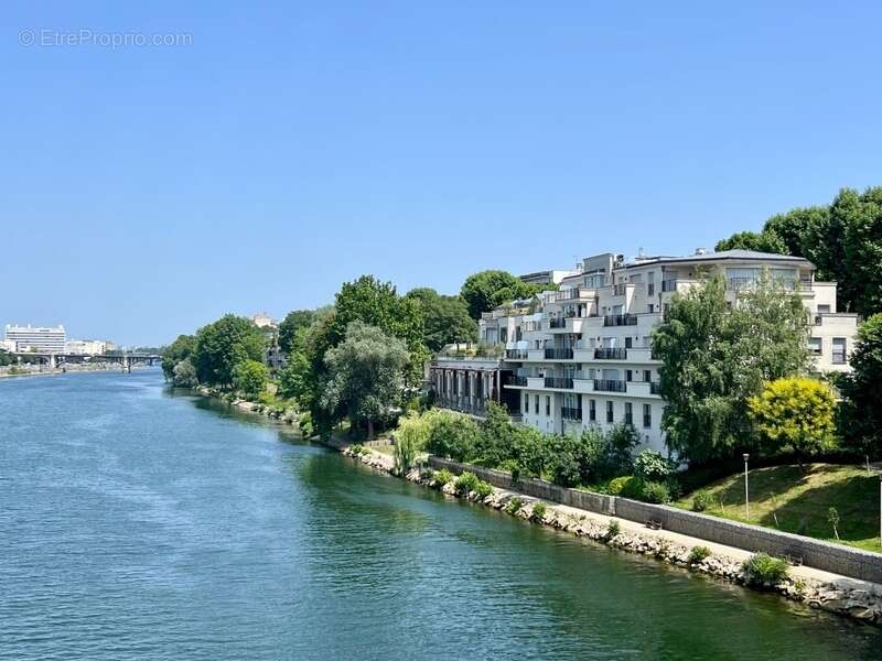 Appartement à NEUILLY-SUR-SEINE