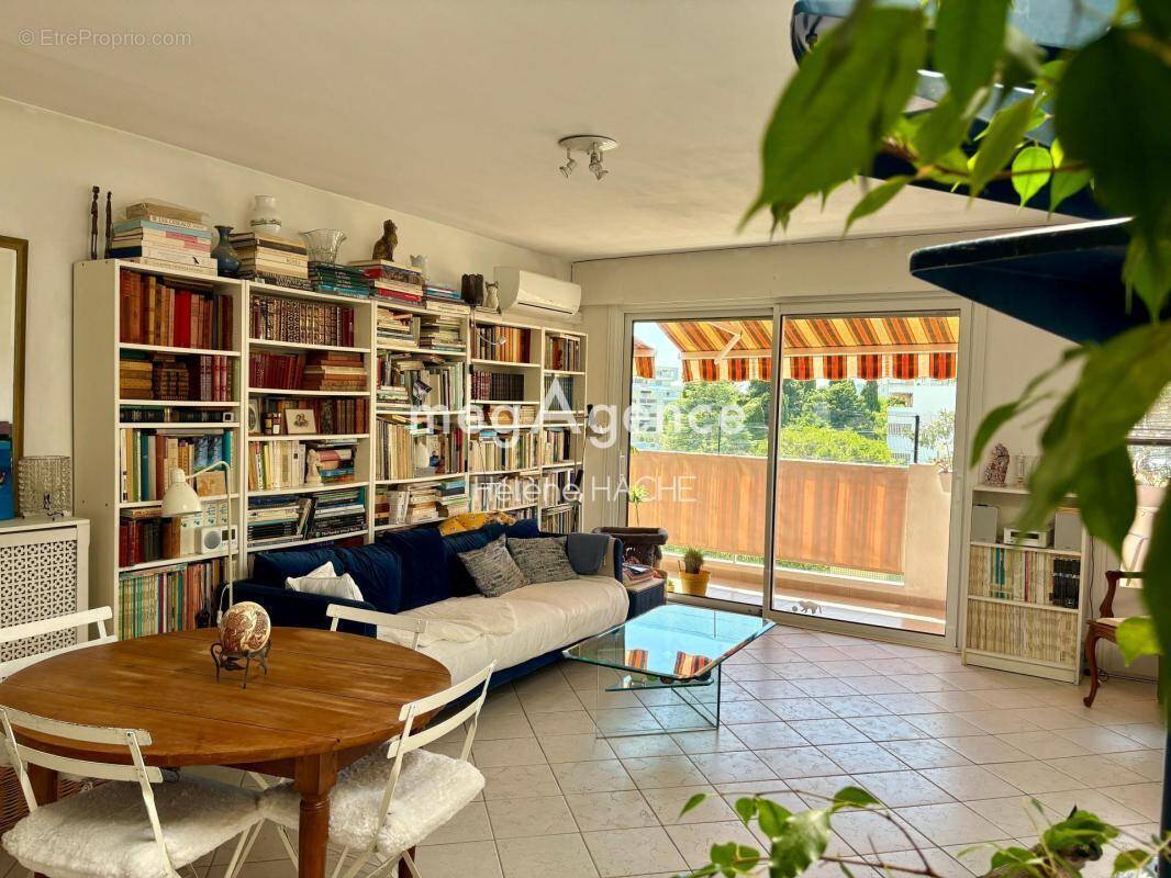 Appartement à CAGNES-SUR-MER